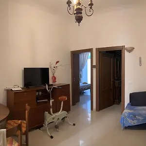 https://alloggio-in-centro-ben-servito.hotelitalianriviera.com
