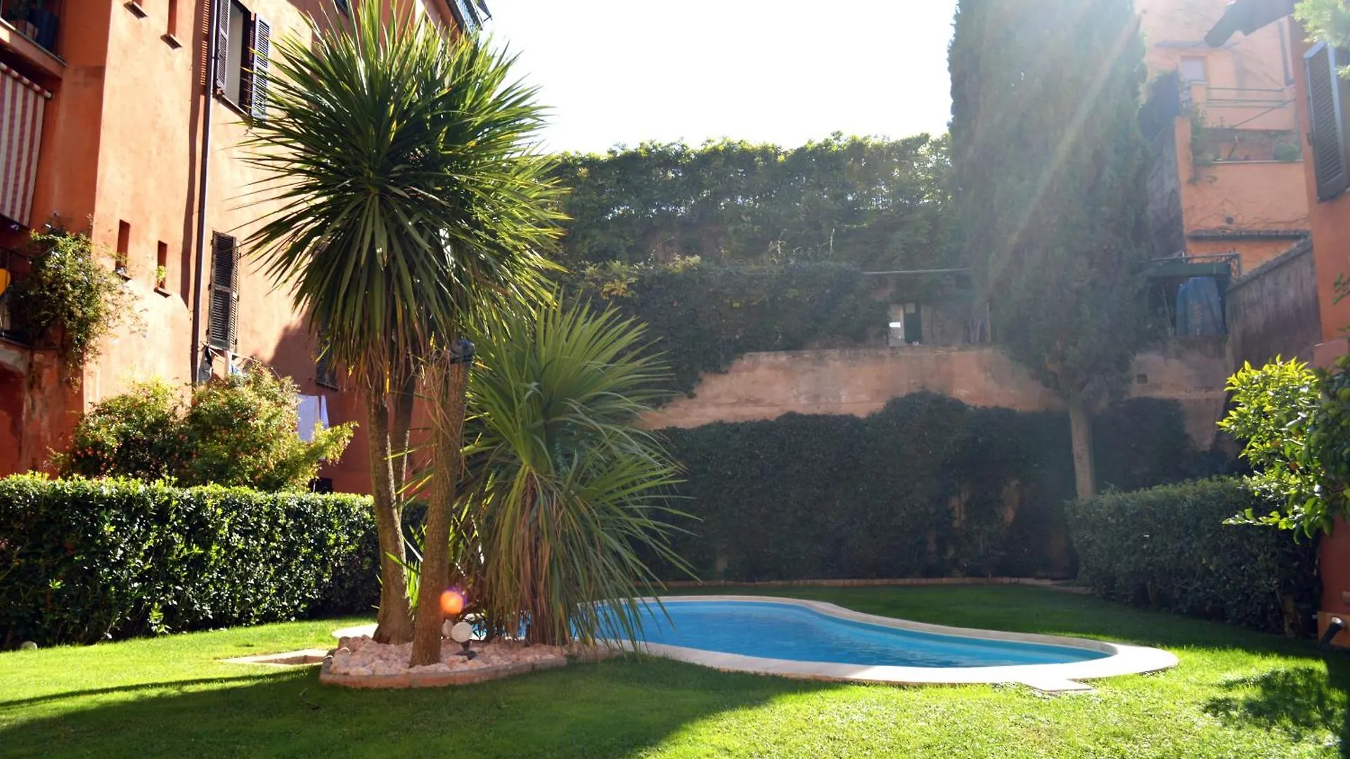 Monolocale Con Piscina A Trastevere contacts